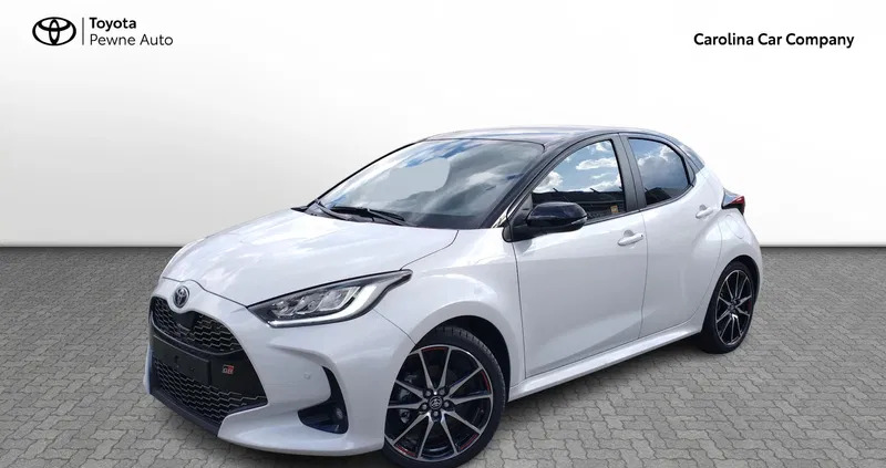 toyota śląskie Toyota Yaris cena 121500 przebieg: 4, rok produkcji 2023 z Płońsk